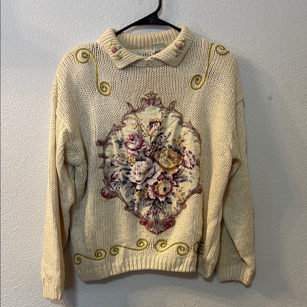 VTG Heidi Floral Embroidered Cream Sweater with shoulder pads size small